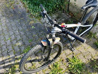 Horské kolo Specialized Rockhopper 29” S - 3