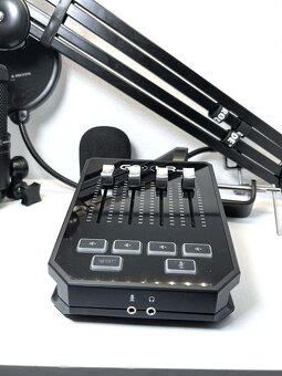 Studio Set - Mikrofon, Rameno, Mixpult, Pop-Filtr - 3