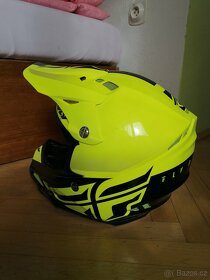 Motokrosová helma - 3