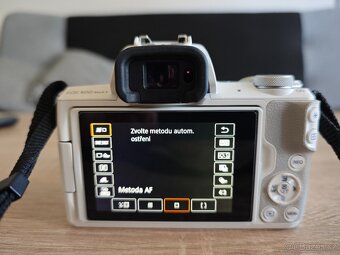 Canon EOS M50II - 3