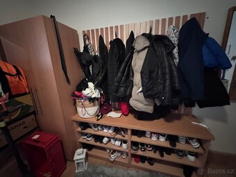 Prodám veškerý nábytek z důvodu stěhování. - 3