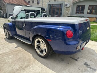 CHEVROLET SSR 6,0 V8 291KW r.v.2005 najeto 82137km - 3