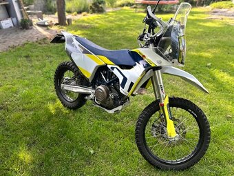 Husqvarna 701 Enduro R (2021) – Rally úpravy – Možnost odpoč - 3
