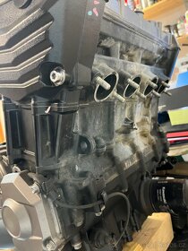 Motor Kawasaki Z 800 - 3