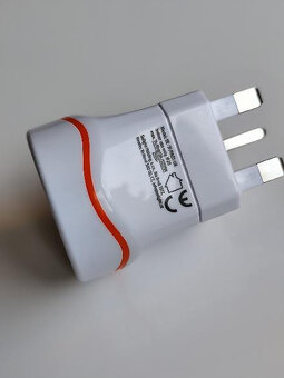 Cestovní adaptér do UK - 3