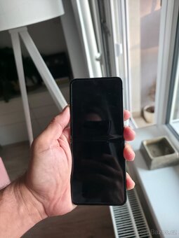 Z Flip5 - 3