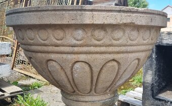 Pískovcová váza - 3