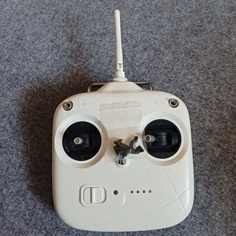 DJI Phantom 3 Standard + ovladač na nd - 3