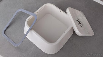 PLAST. PŘÍSAVNÁ PLOVOUCÍ MISKA NA VODU PRO PEJSKY - 3