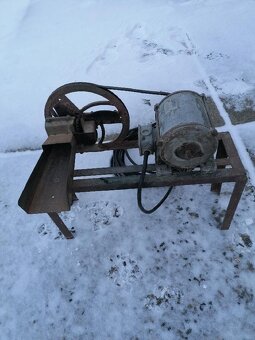 řezačka na kopřivy - 3