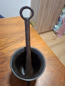 Litinový hmožďíř vel 4 - 3