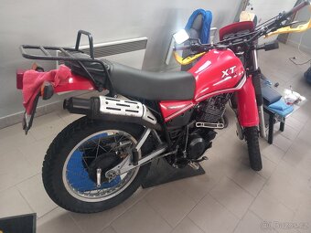 Yamaha XT 550 - 3