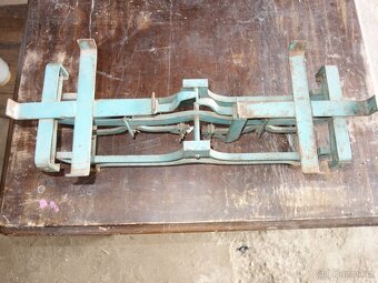 Staré kovové váhy, veliké - 3