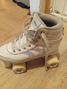 Prodám dívčí kolečkové brusle Oxelo - 3