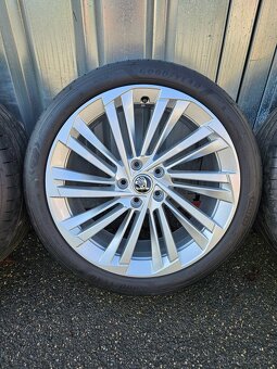 Letní alu kola Veritate 19" Škoda Superb 235/40 R19 - 3