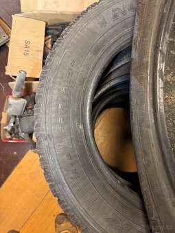 Goodyear nordic 215/60/16 - 3