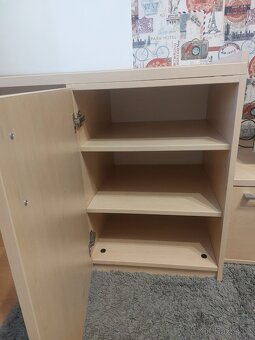 Psací stůl, židle a regálek - 3