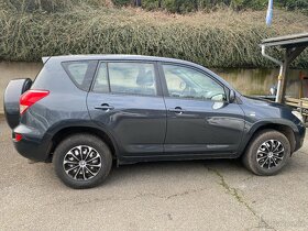 Toyota RAV4 4 2.2 Turbodiesel Sol MOC PĚKNÁ - 3