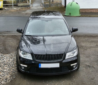 Škoda Octavia II Facelift - sportovní maska bez znaku - 3