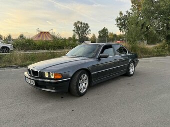 BMW e38 728i - 3