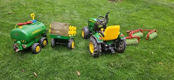 Dětský traktor JOHN DEERE - 3