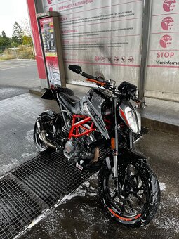 KTM Duke 125 rv.2022 - 3