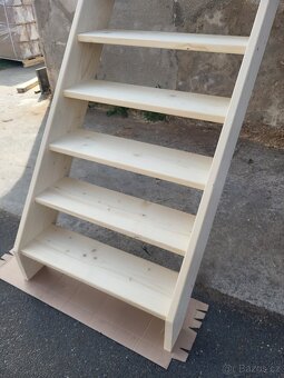 Masivní smrkové schody M45 do výšky 280cm - 3