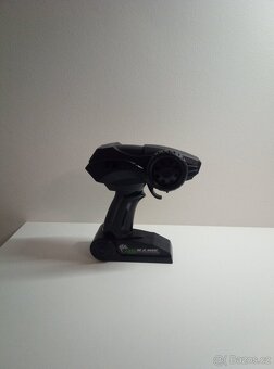 Dálkově ovládané auto se zvedací funkcí, 2,4 GHz, 20 km/h v - 3