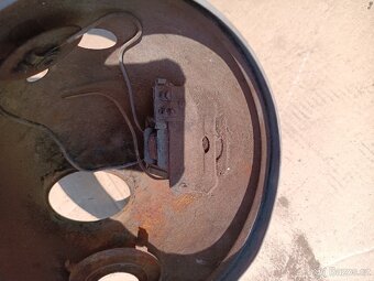 ČZ 125 150 B,C,T  hrnec světla ,rámeček - 3