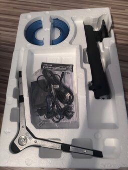 Monitor Samsung 27” - 3