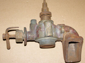 Prodám karburátor z motoru Lorenz 3-4 HP - 3