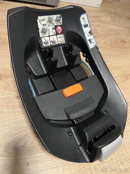 Cybex Aton 5 + základna - 3