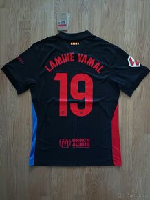 Barcelona 24/25 Away - 3