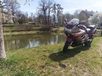 Suzuki GSX 750 - 3