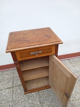 Starožitná komoda/skříňka z masívu - 3