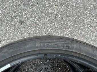 225/35R19 - 3