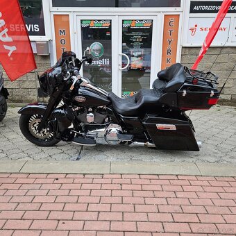 Harley-Davidson FLHTCU Electra Glide Ultra Classic - 3