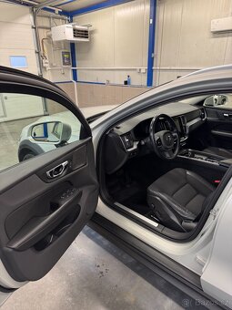 Volvo V60 - Cross Country B4 - AWD, BLIS - 3