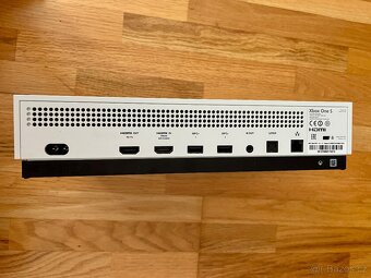 Xbox One S 500GB + 4 hry - 3
