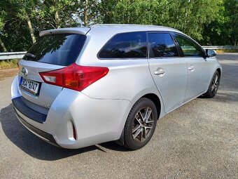 Toyota Auris 1,4 D-4D Touring Sports - 3