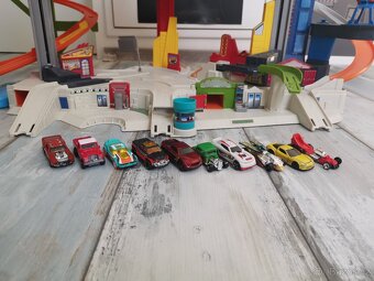 Hotwheels garáž/dráha - 3