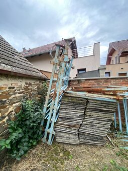 Velký železný regál a dřevěné police - 3