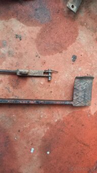 Zetor 6711-pedál spojky - 3