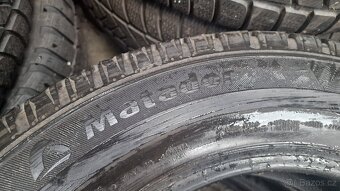 PRODÁM 2 ZIMNÍ PNEU MATADOR 215/65/16C, CENA JE ZA 2 PNEU.IN - 3