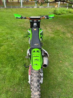 Kawasaki KXF 450 – výborný stav, připravená na sezónu - 3