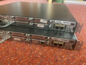 Router Cisco 2811, 512mb RAM, DC PSU,16x eth - 3