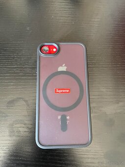 Apple iPhone 8 64GB Baterie 70% - 3