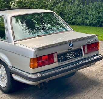 BMW e30 325iX - 3