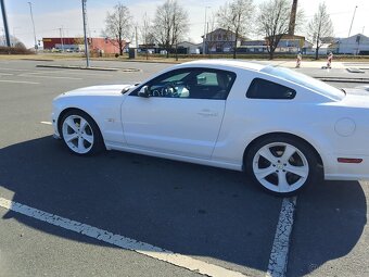 Ford Mustang GT 4.6 V8 - 3