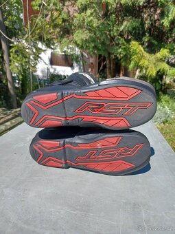 Boty RST v 44 - 3
